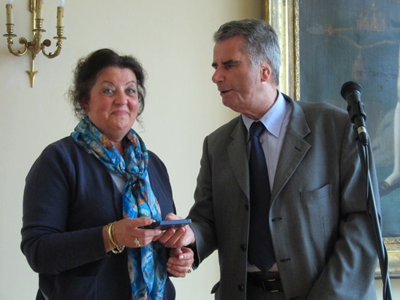 Remise de la médaille des Gueules Cassées à Mme Mireille Jugon, petite-nièce de notre fondateur lors de la réunion régionale de Bretagne, 12 sept 2013